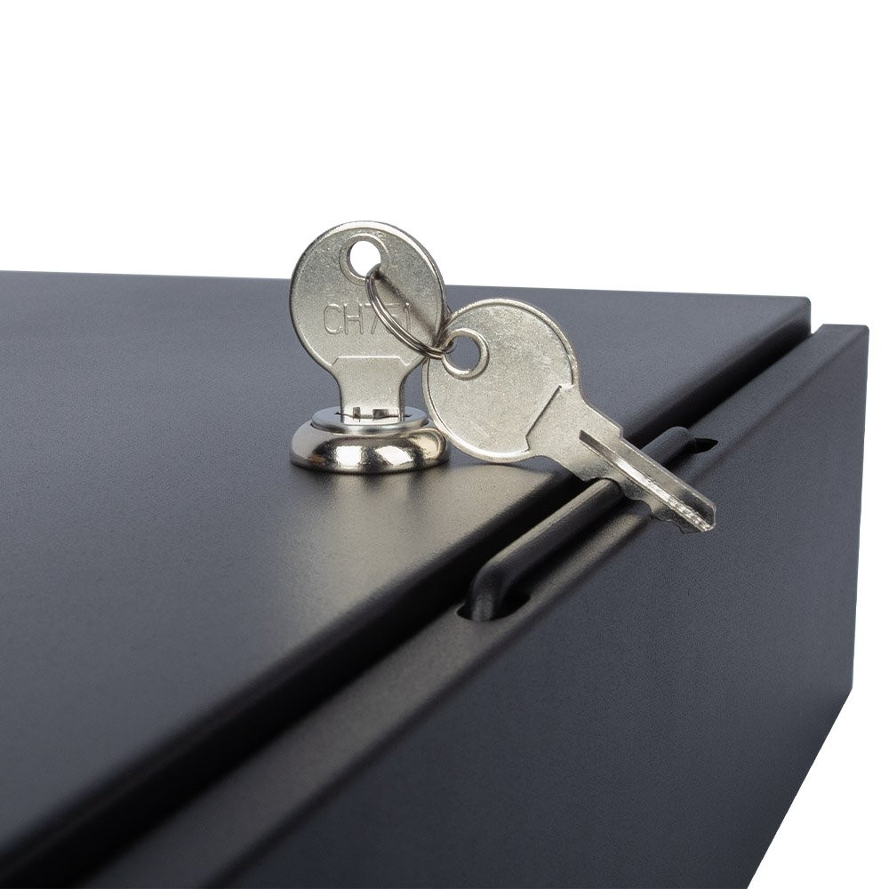 Close up view of the key on the STEELMASTER® Black Locking Lid - Keyed Alike